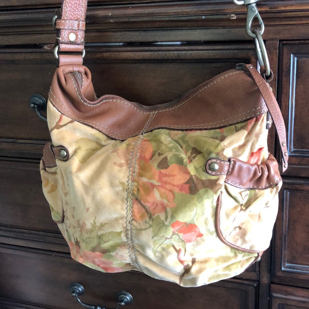 Fossil conv crossbody bag floral velvet leather!